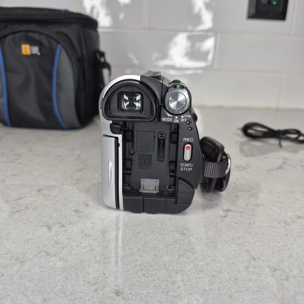 Sony Handycam DCR-HC52 MiniDV Camcorder 40x Zoom Bundle WORKS